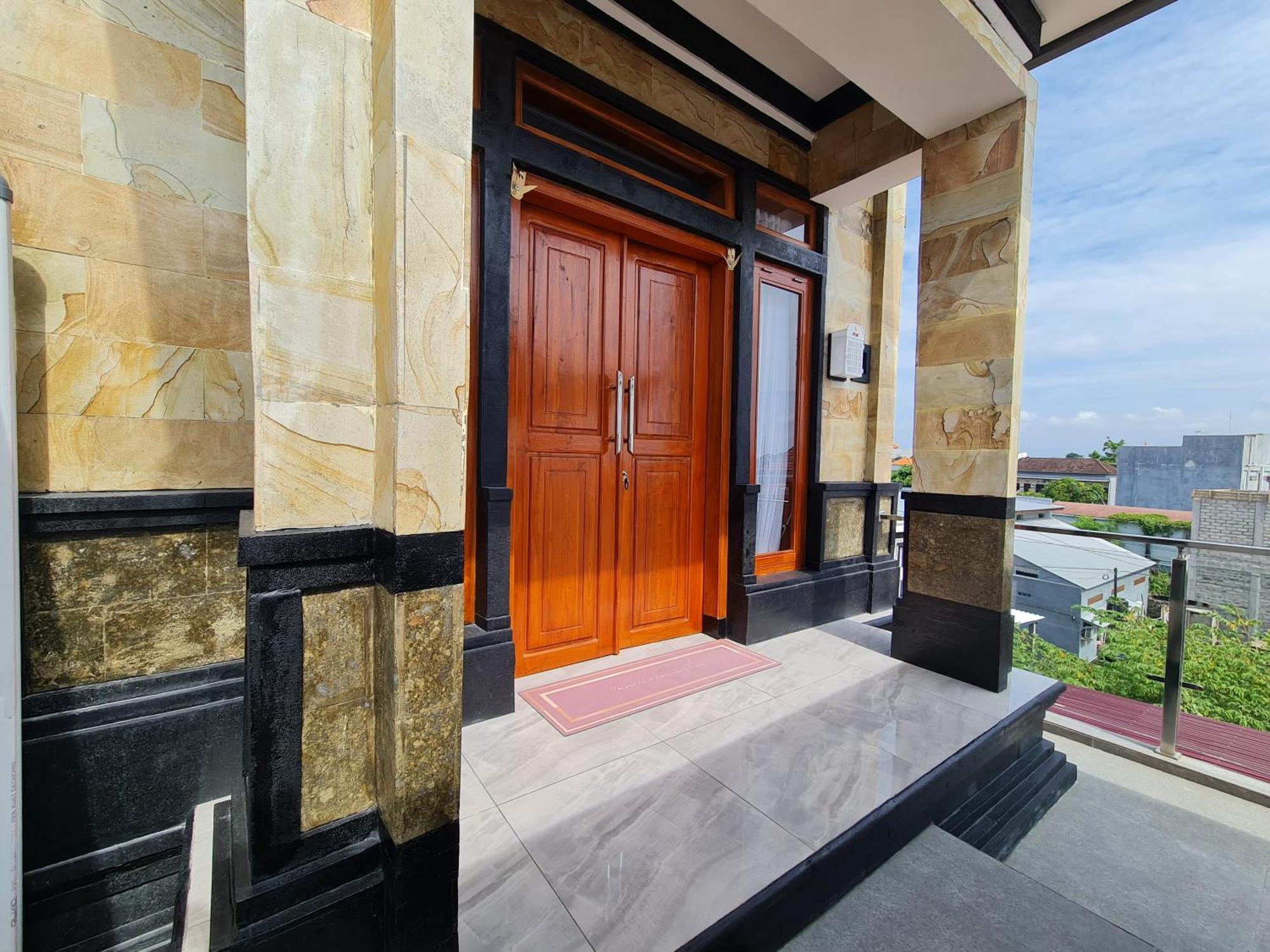 Shin In Bali Hotel Кута Екстериор снимка